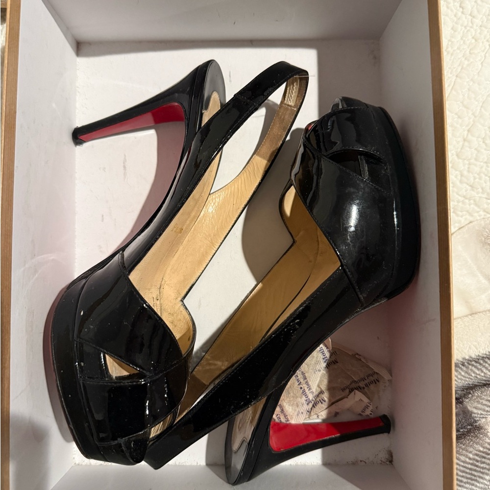 Like new  Patent Leather Christian Louboutin ‘Soso’ Heel
